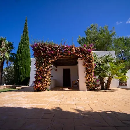 Tegui Is A Luxury Close To San Rafael And 10 Min Drive To Ibiza Town And San Antonio