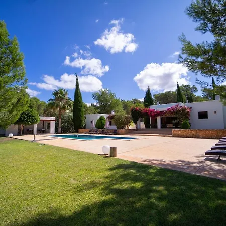 Tegui Is A Luxury Close To San Rafael And 10 Min Drive To Ibiza Town And San Antonio Villa *
