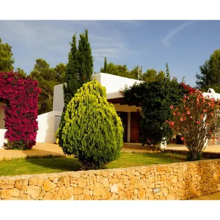 Tegui Is A Luxury Close To San Rafael And 10 Min Drive To Ibiza Town And San Antonio *