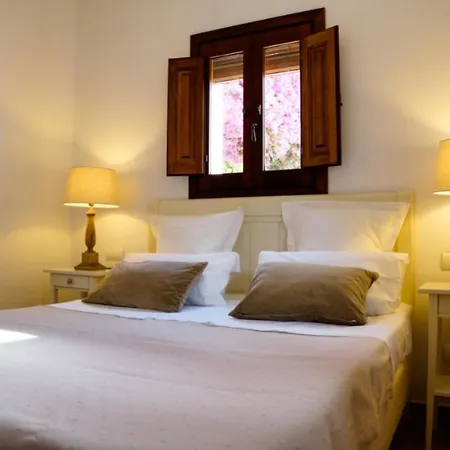 Tegui Is A Luxury Close To San Rafael And 10 Min Drive To Ibiza Town And San Antonio *